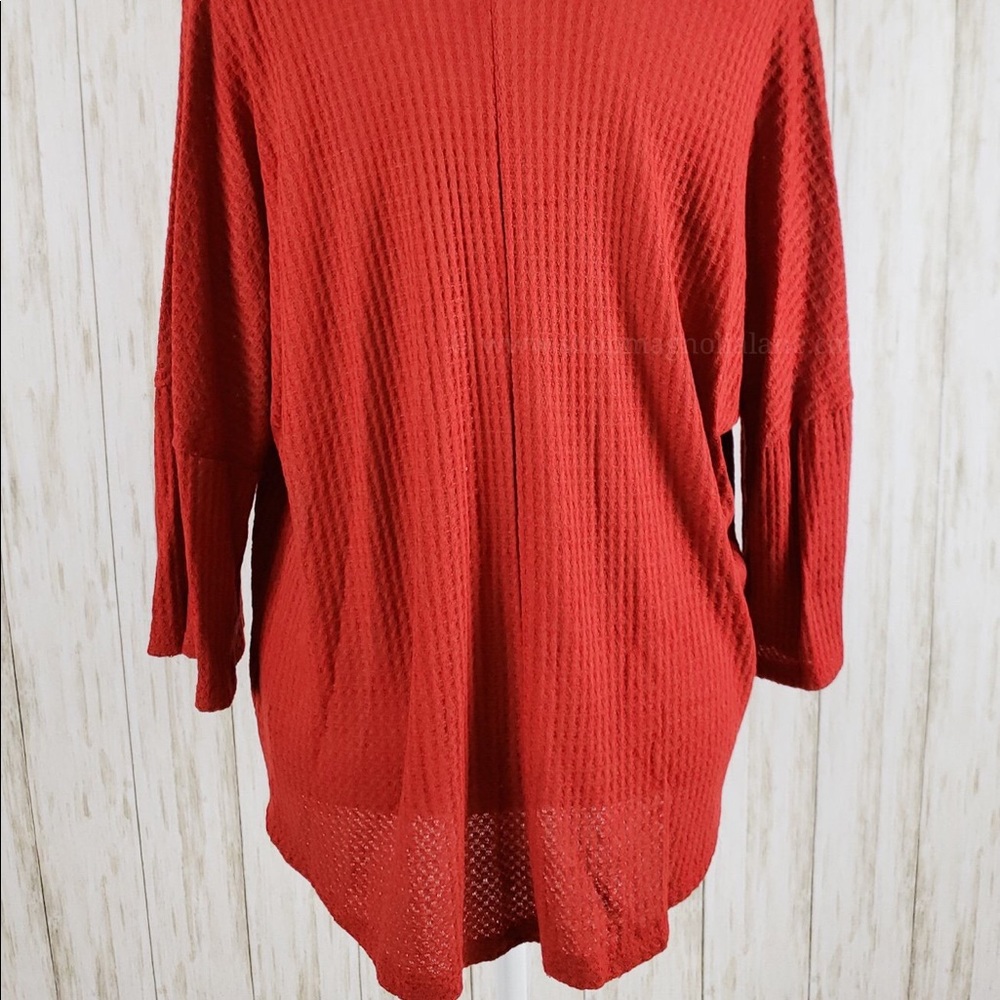 *Plus* Drop Shoulder Solid Top - Picture 6 of 6
